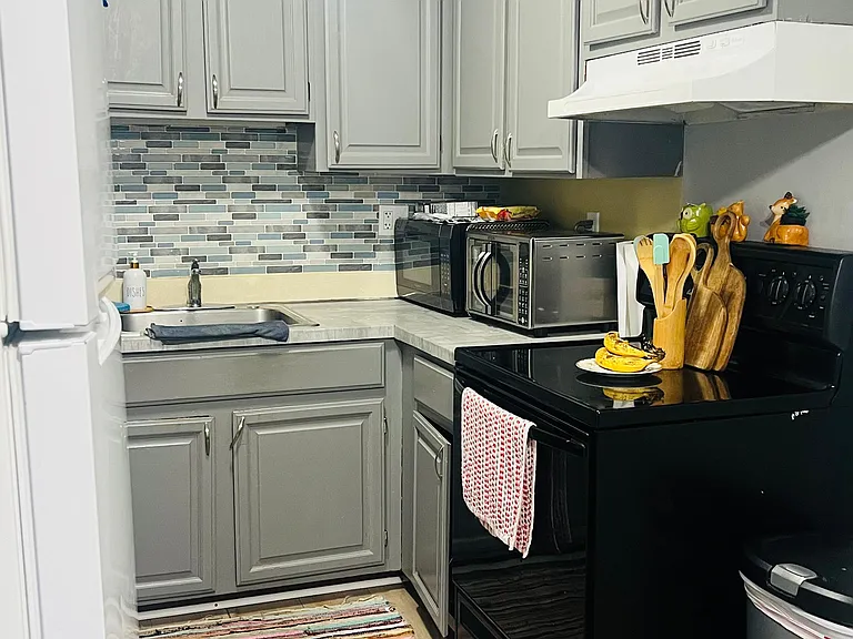 208 Poplar St #2 — Photo 7