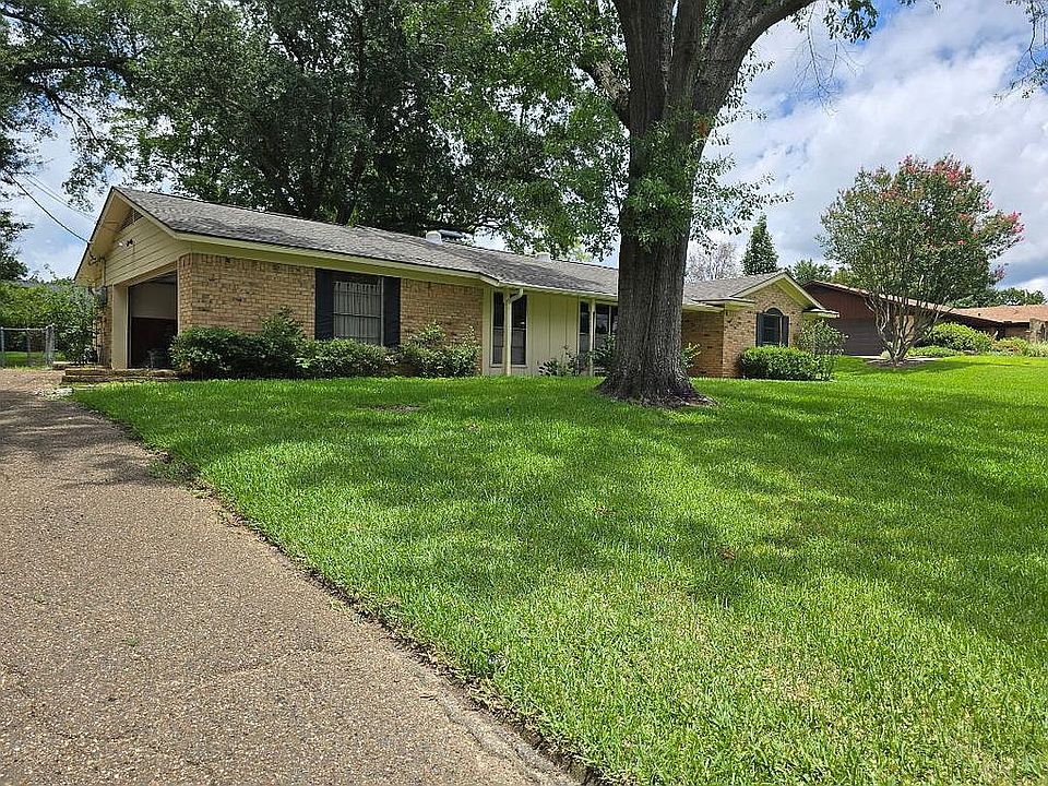 1st image of 1700 Sterling Dr
