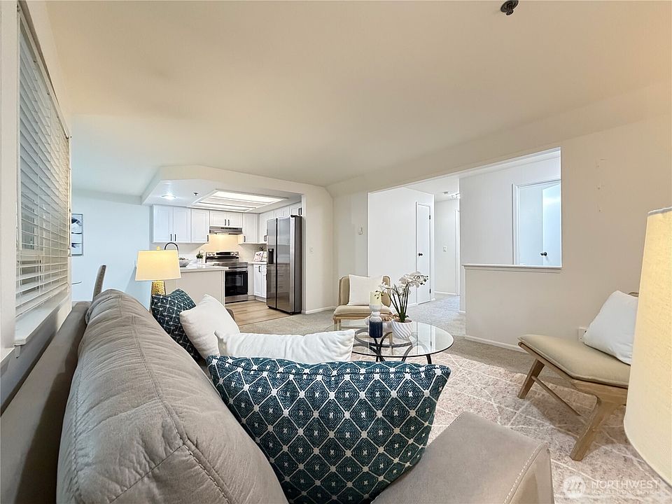 1st image of 1626 Grant Avenue S #E101