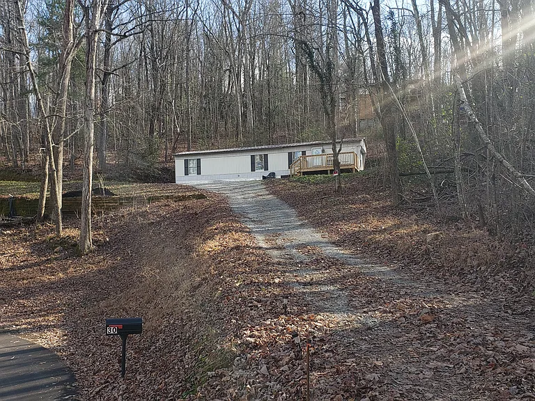 30 Virginia Dr — Photo 2