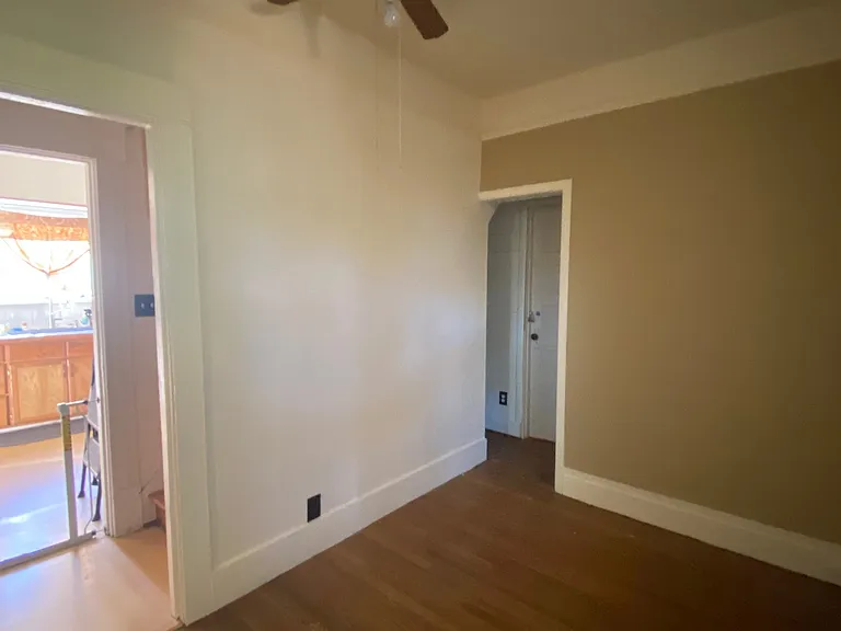 1025 N Church St — Photo 11