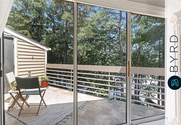 206 Water Pointe Ct — Photo 14