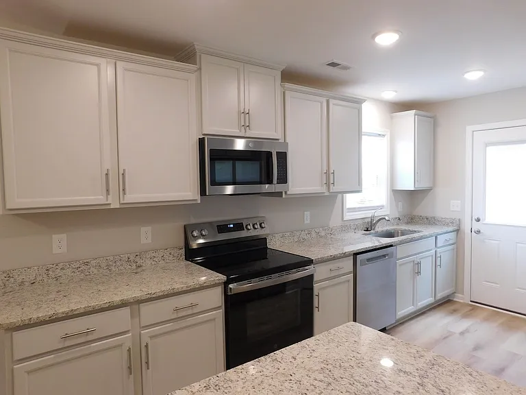 710 N B St #B — Photo 10