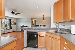 5th image of 1080 Castleshire Dr #1080