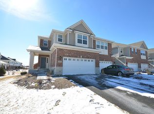 2806 Henley Ln, Naperville, IL 60540