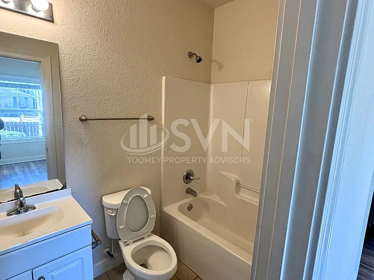 The Woodlands Apartments — Photo 14