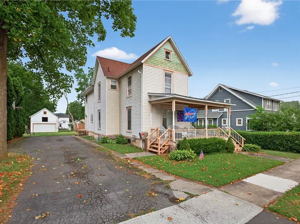 132 Ogden St, Penn Yan, NY 14527