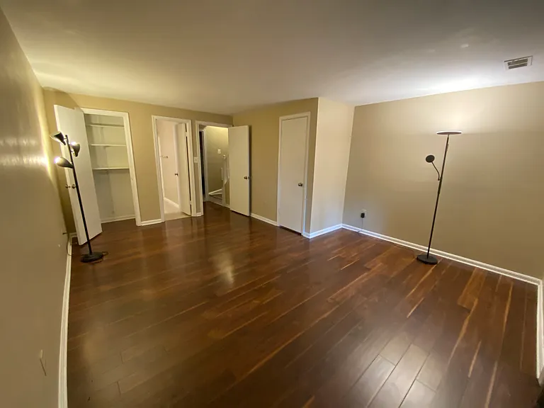 11262 Silentwood Ln — Photo 12