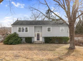 22 Slope Dr, Hackettstown, NJ 07840