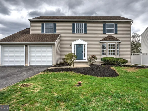 64 Via Dolorosa Dr, Blandon, PA 19510
