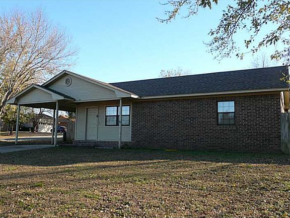 5th image of 2804 Martha Dr