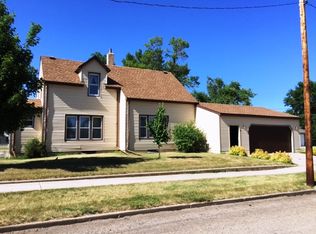 1002 E 3rd St, Webster, SD 57274