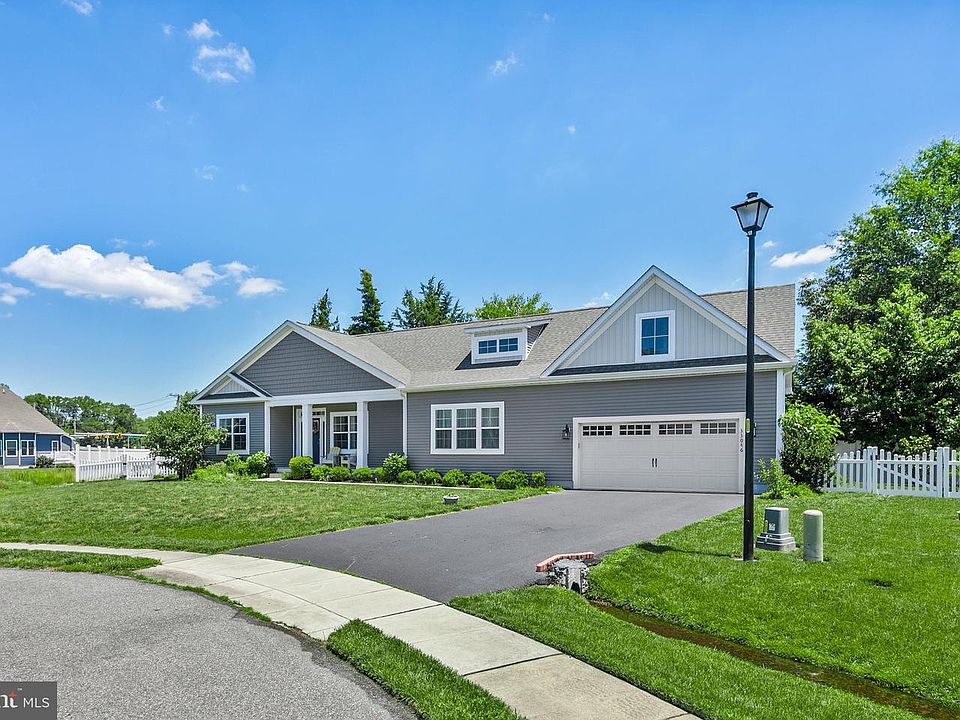 1st image of 33046 Red Fox Ct