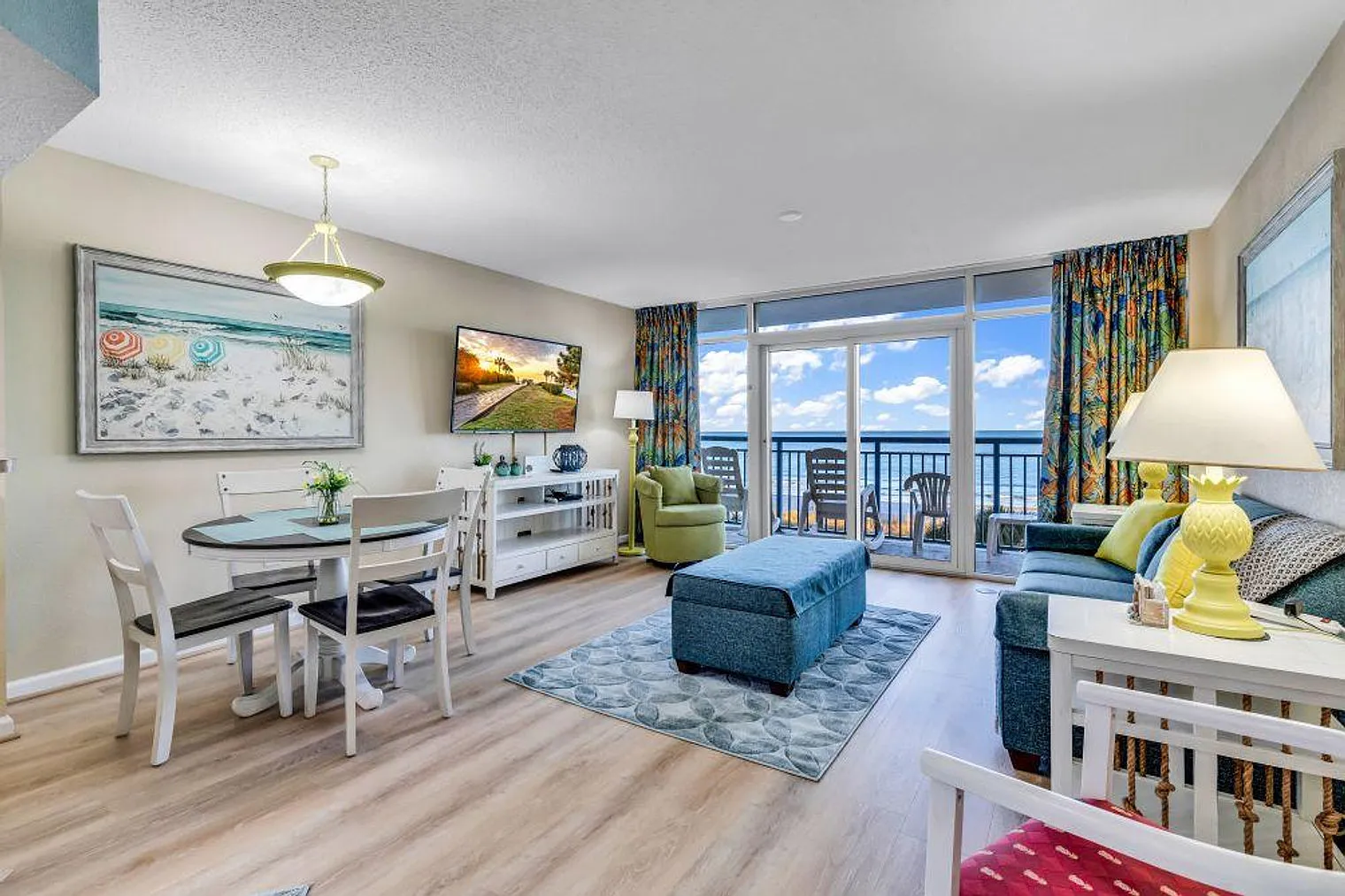 1 bed, 1.0 bath, 624 sqft, $3,096 — Photo 1
