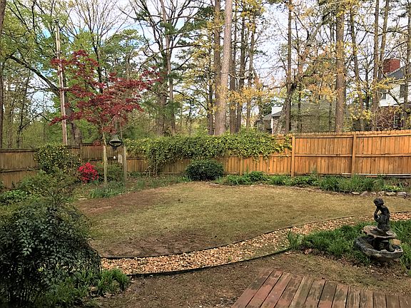 Very peaceful backyard