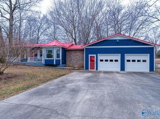 18555 Bartlett Rd, Athens, AL 35613