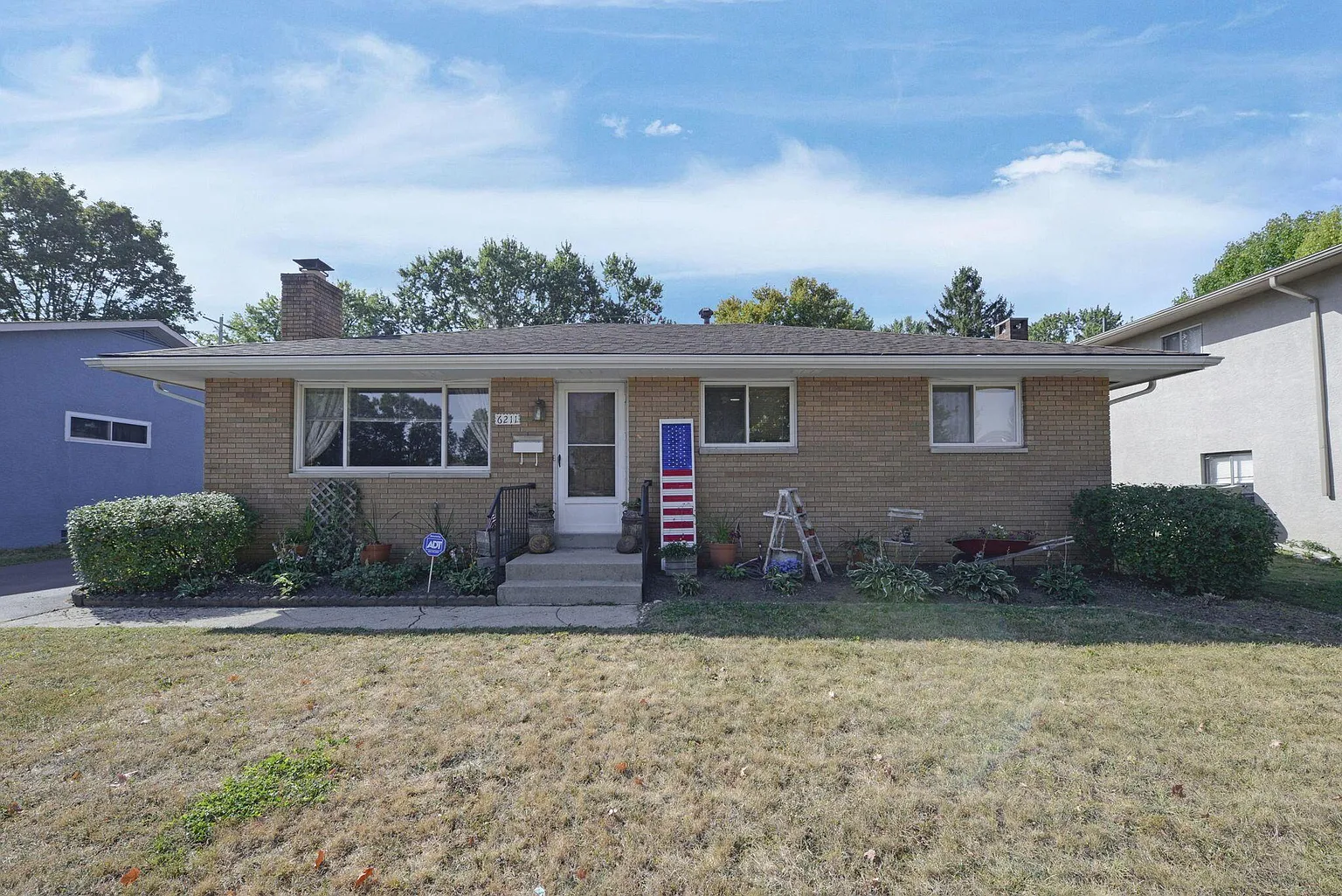 6211 Ambleside Dr photo 1