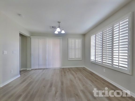 5th image of 886 W Desert Hills Dr