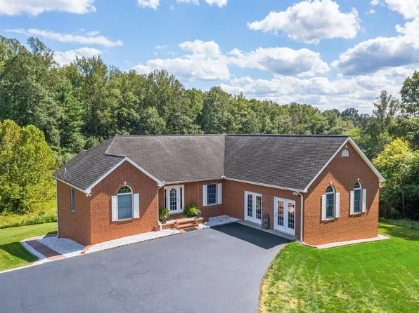 105 Squirrel Path, Stanardsville, VA 22973