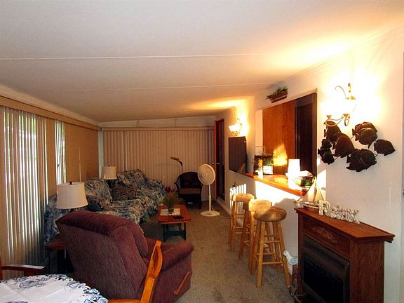 2nd image of 218 Holly Dr #218