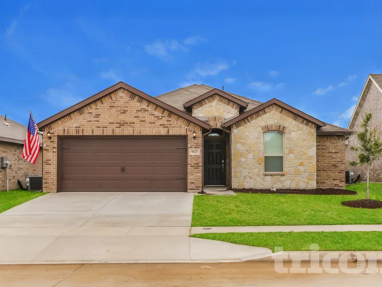 9125 Nevis Dr — Photo 1