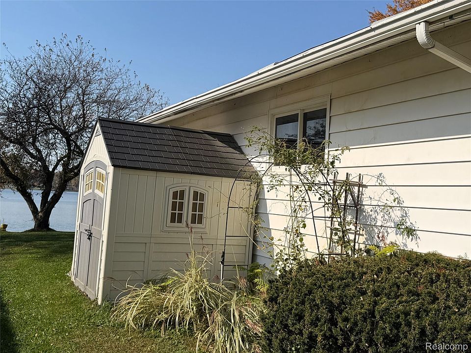 8156 Riverside Dr, photo 20