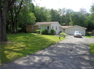 618 Two Rod Rd, Alden, NY 14004