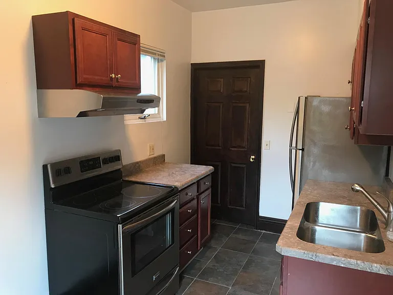 44 Beacon St — Photo 15