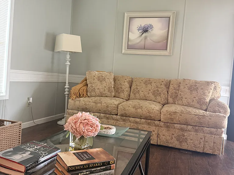 35 N Webster Ave — Photo 2