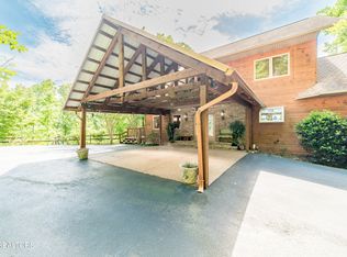 5055 Riversong Way, Sevierville, TN 37876