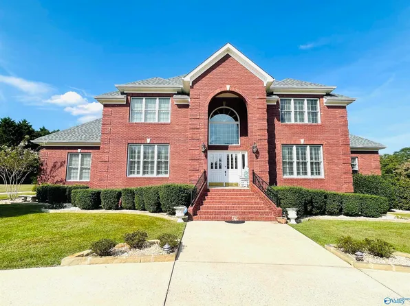 155 Villa Grande Dr, Albertville, AL 35950