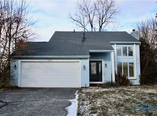 6900 Barleyton Cir, Sylvania, OH 43560