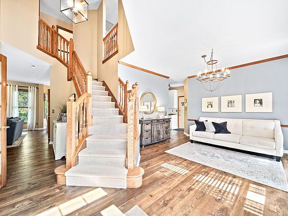 4th image of 6282 Twonotch Ct