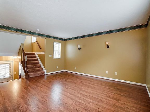 5th image of 242 Glenwood Ave