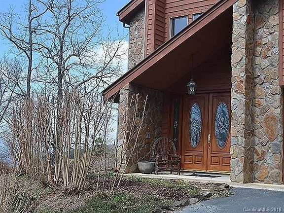 2nd image of 795 Birdie Ln