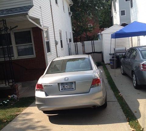 3rd image of 27 Minna St