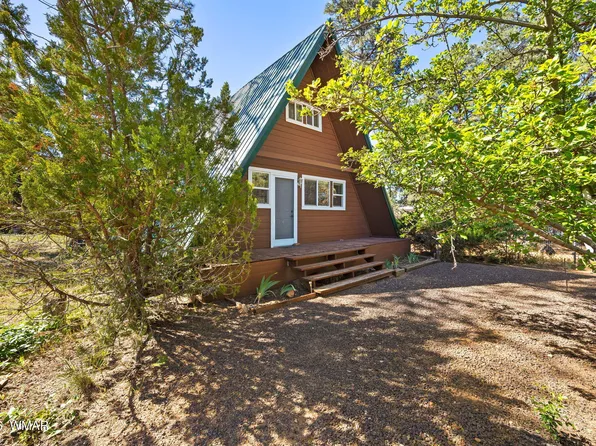 3355 Rim Lakes Dr, Overgaard, AZ 85933