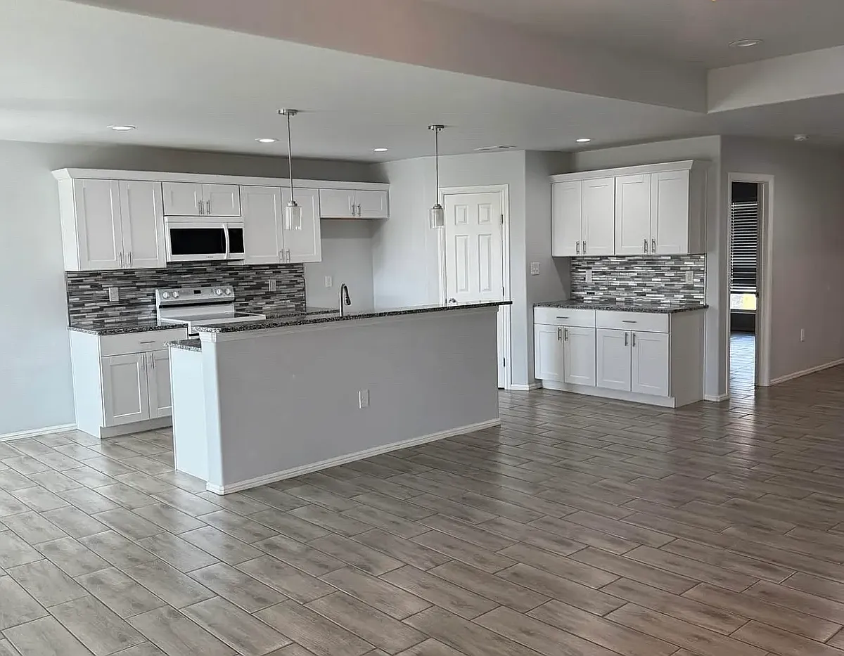 Building Photo - 5913 Fenway Dr