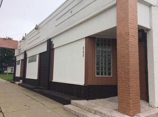 262 E Pike St, Pontiac, MI 48342