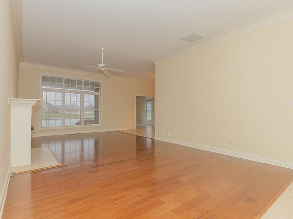 2nd image of 4531 Langly Ct