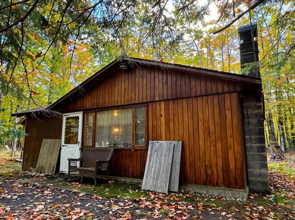 2230 Mann Rd, Cheboygan, MI 49721