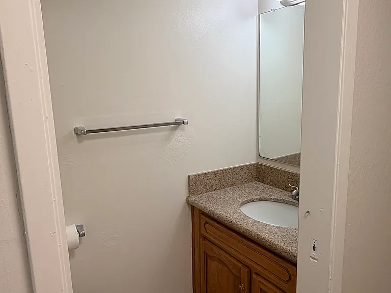 755 Carro Dr #4 — Photo 6