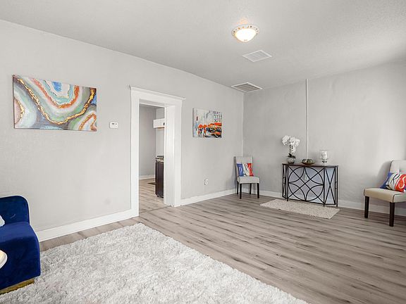 4th image of 4014 Tularosa Ave