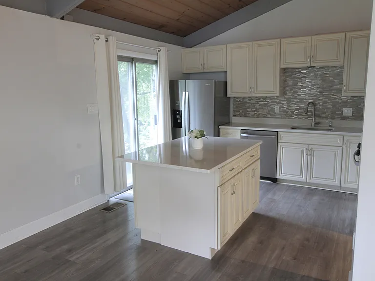 12712 Torrington St — Photo 14