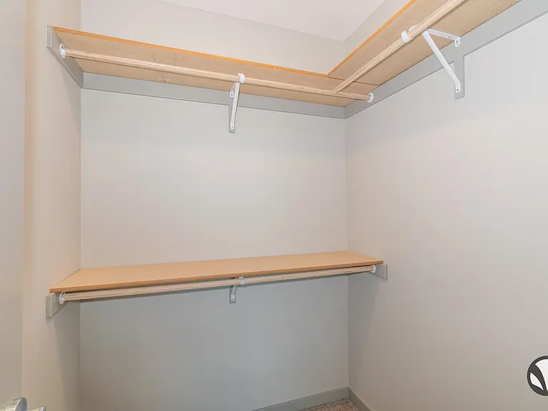 Chateau at Yankee Hill Apartments — Photo 53