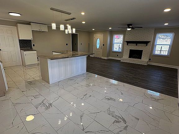 4th image of 4633 Stonehill Ln