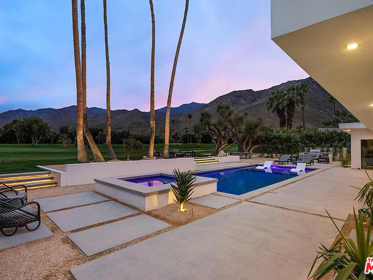 483 E Santiago Way — Photo 4