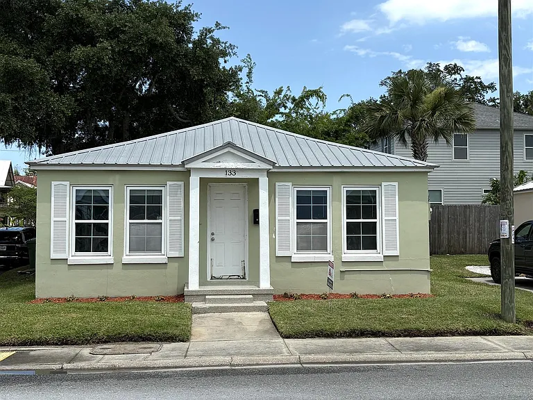 133 Riberia St — Photo 1