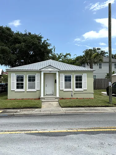 133 Riberia St Photo 1