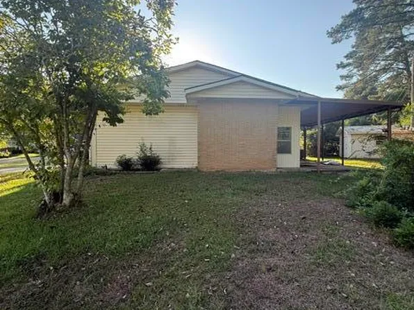 1336 John St, Prentiss, MS 39474
